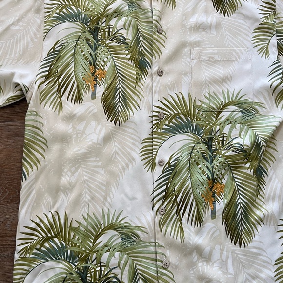 Tommy Bahama 100% Silk Hawaiian Shirt | Palm Print | Cream | Size XL - Picture 3 of 13